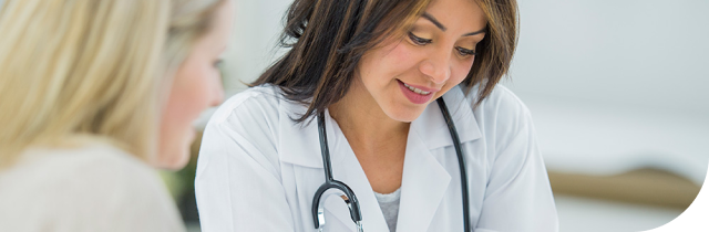 Mujer en consulta gineco obstetra